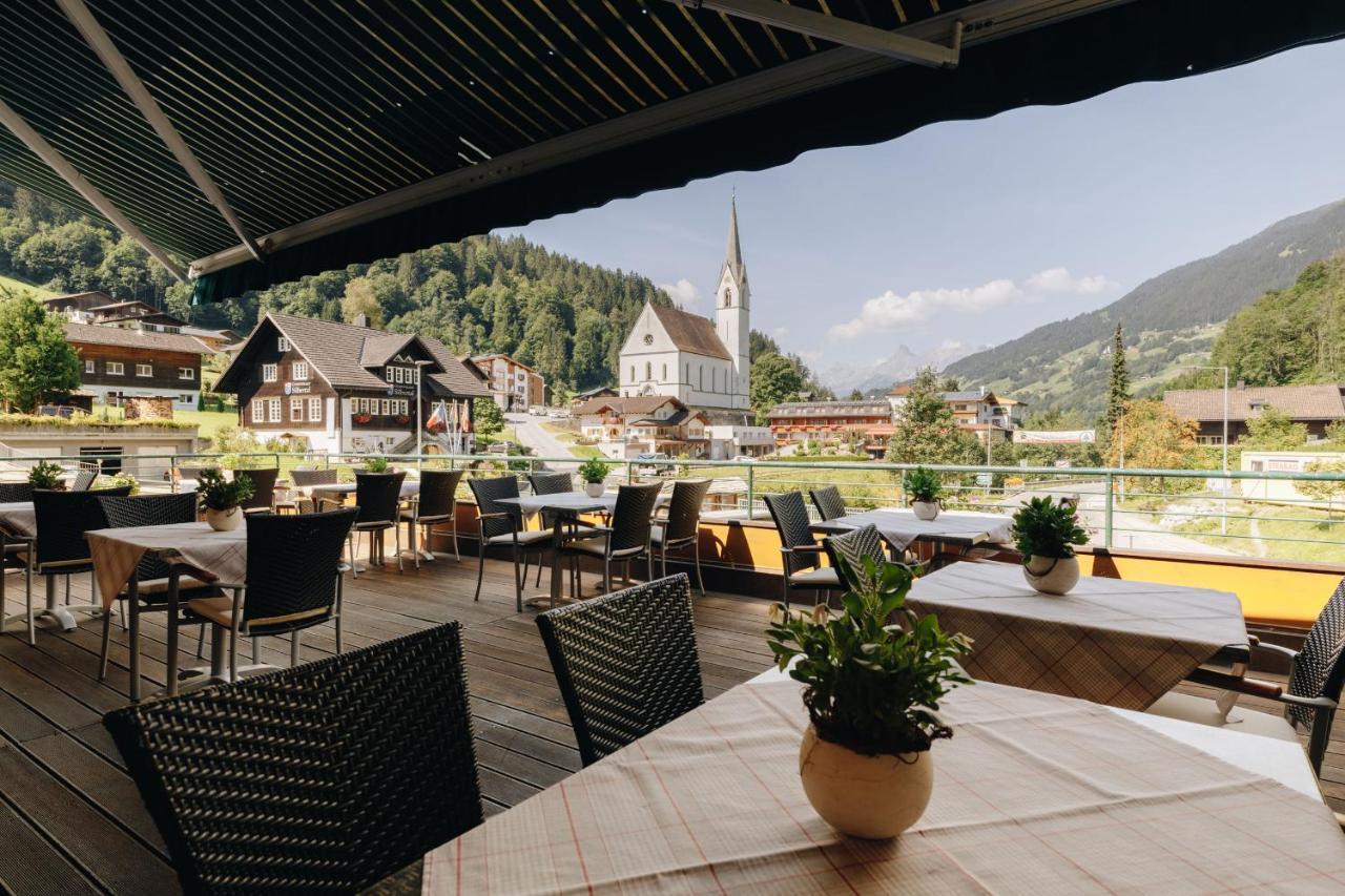Hotel Hirschen Silbertal Exterior foto